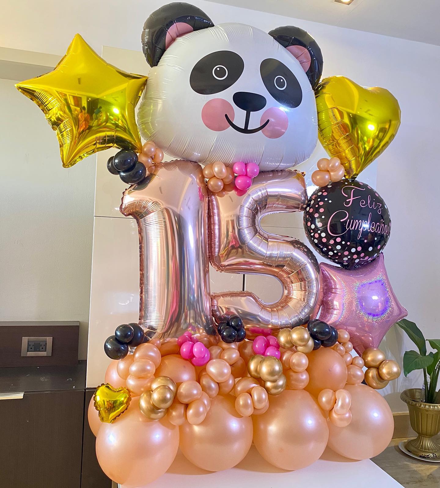 Colombia : 1111 Pesos
Venezuela : 11$
Negociable Según Diseño
