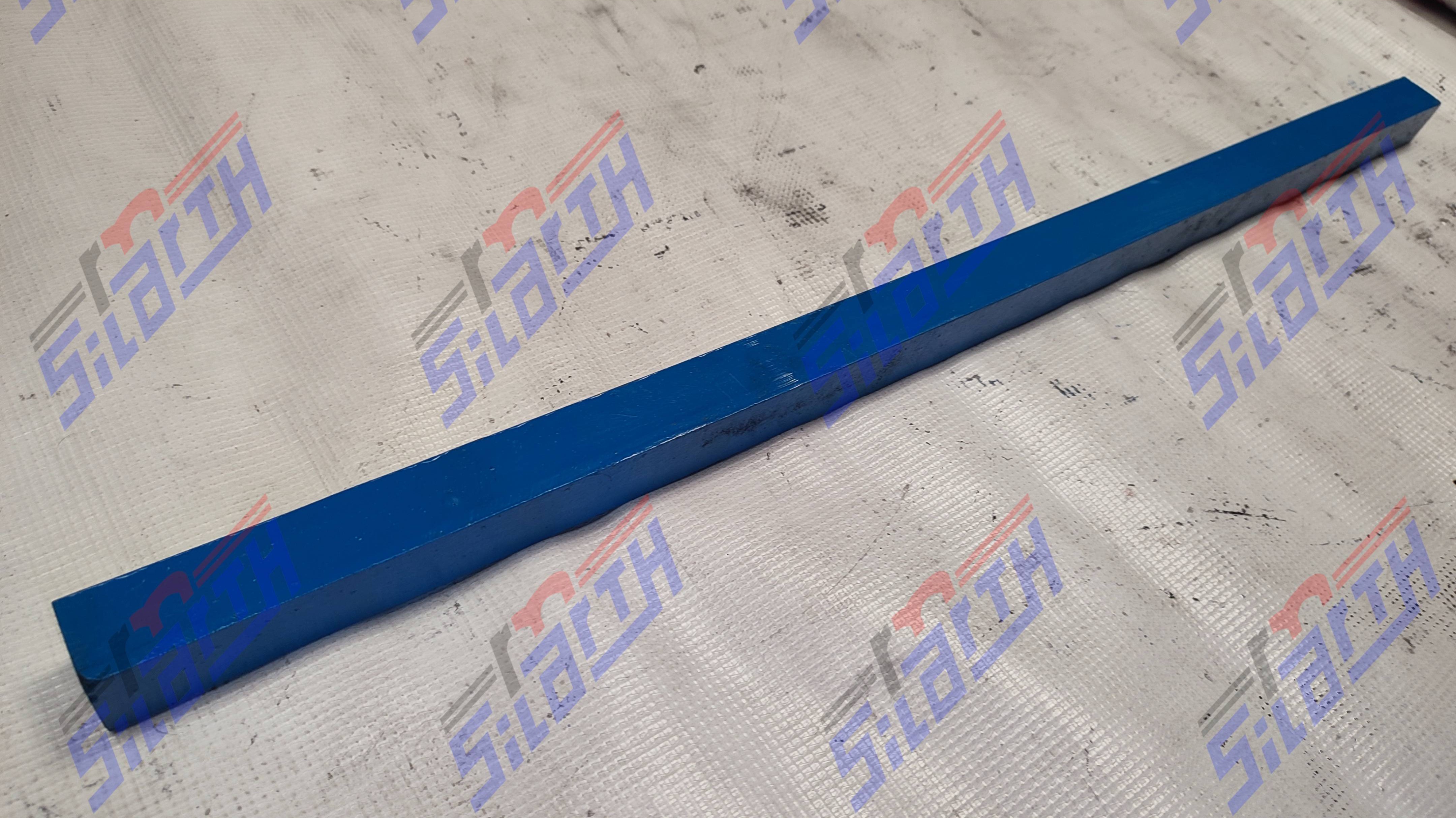 TACON CUADRADO 1" X 1" 26" L