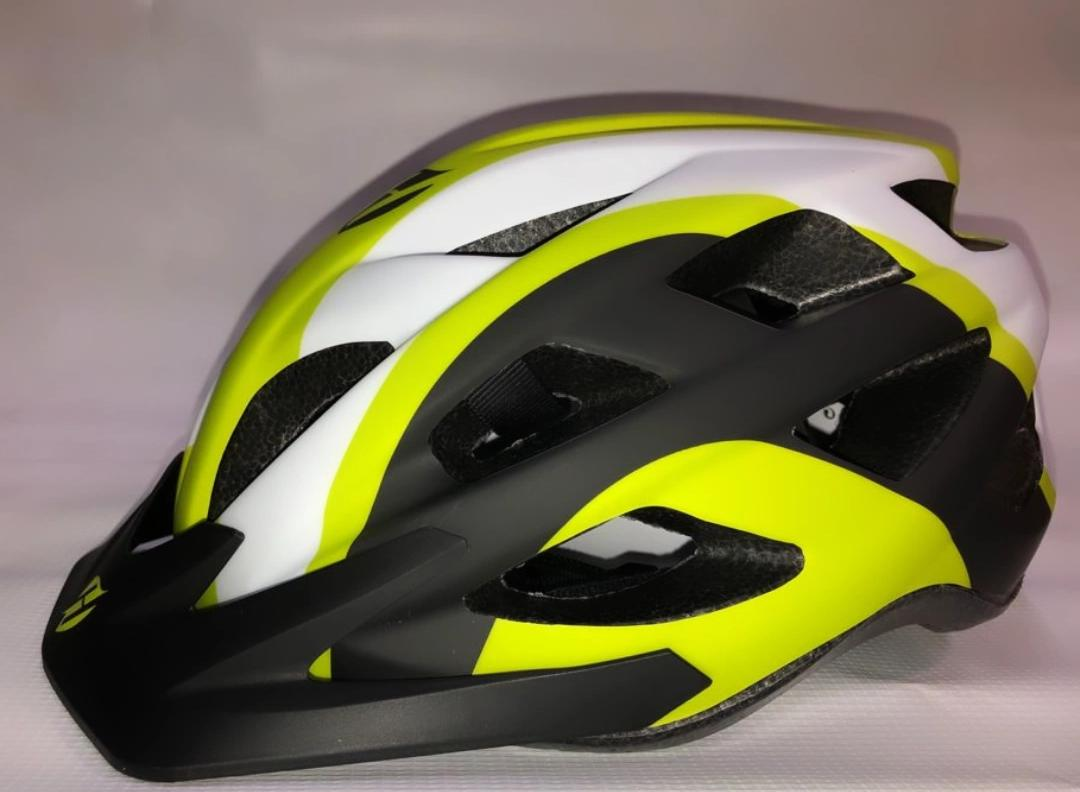 Casco ligero ajustable  Marca "Hunter HTR"
