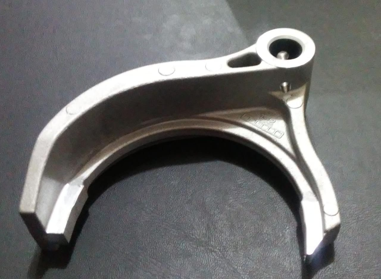 ATTITUD (2) (4 cil.)
HORQUILLA 3RA
ORIGINAL
1100