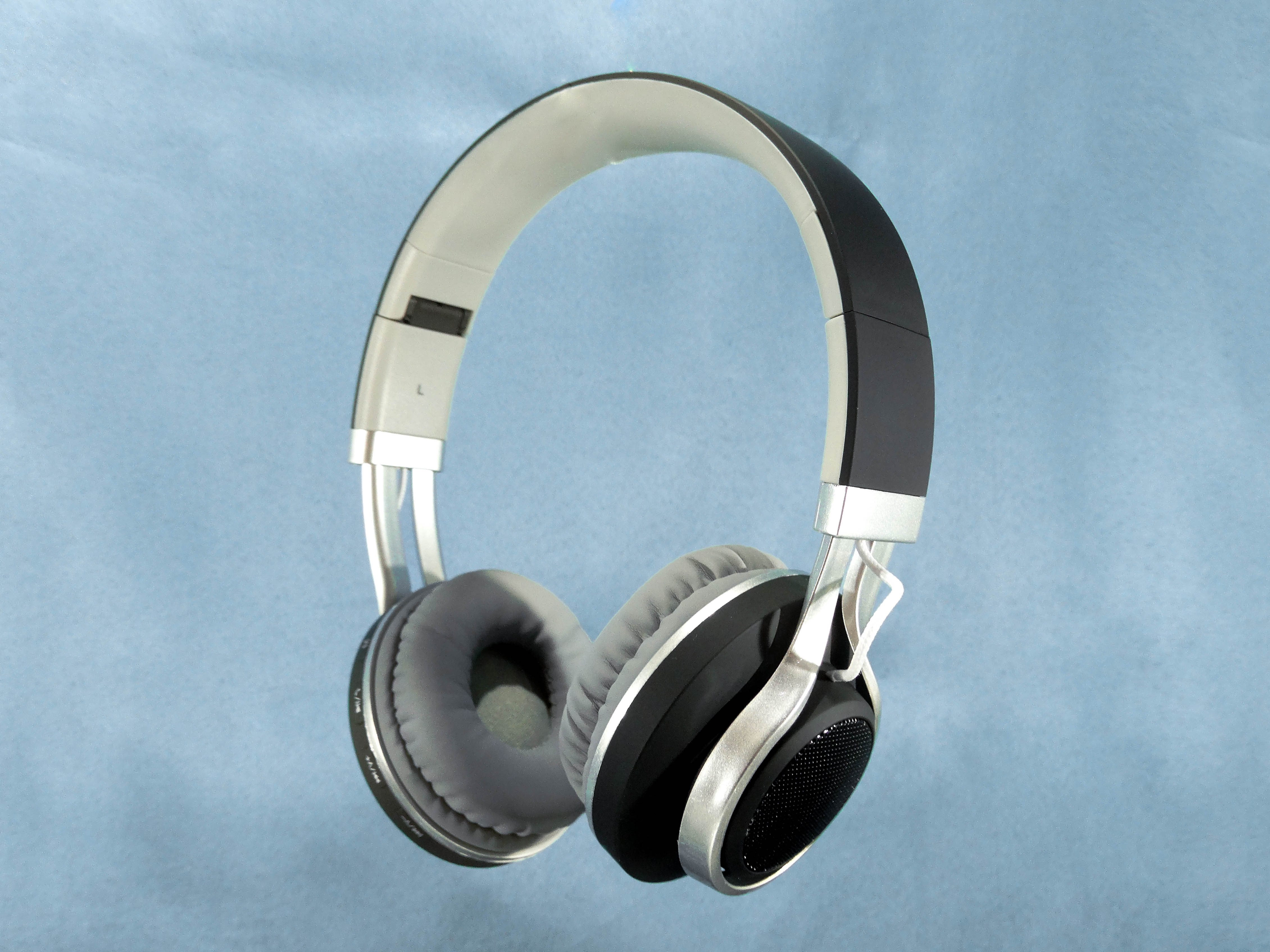 BT-5
AUDIFONO CON AUDIO ESTEREO   