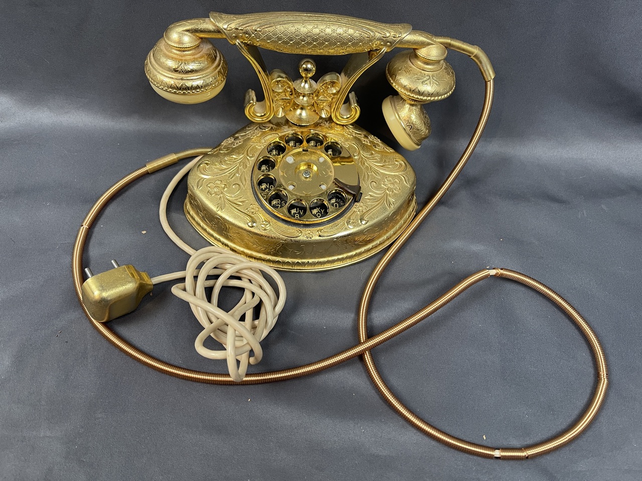 VINTAGE TAKARA IHAG DECORATOR GOLD PLATED PHONE 1976 MODEL RARE!! 2717
