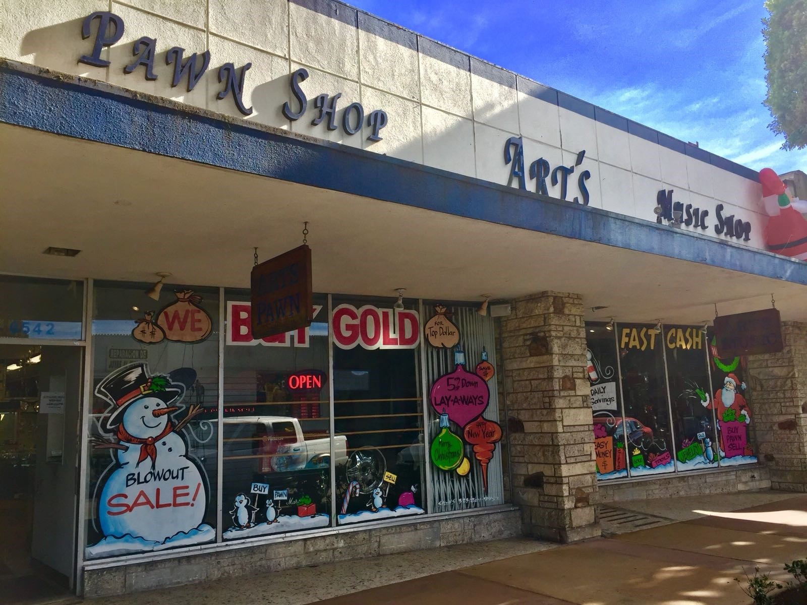 Pawning Whittier Pawn Shop Art S Jewelry Loan