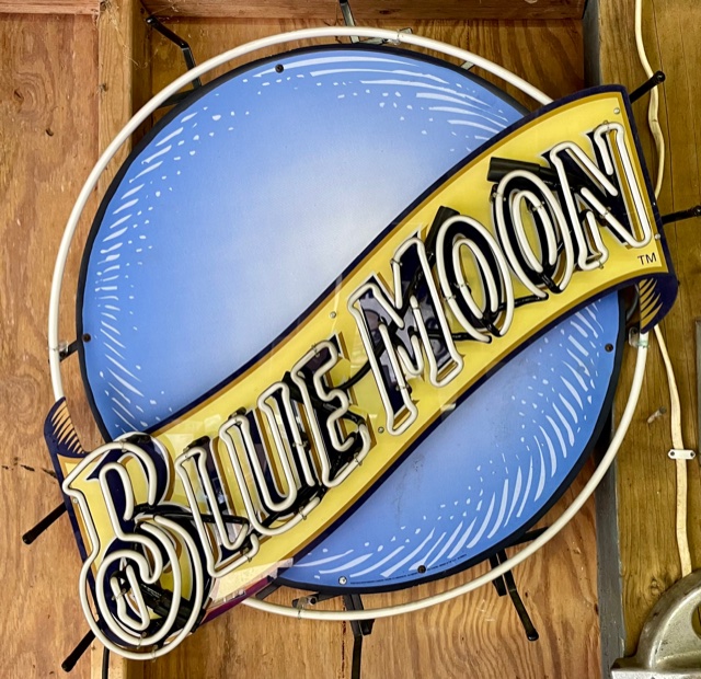 https://0201.nccdn.net/4_2/000/000/057/fca/blue-moon-neon.jpg