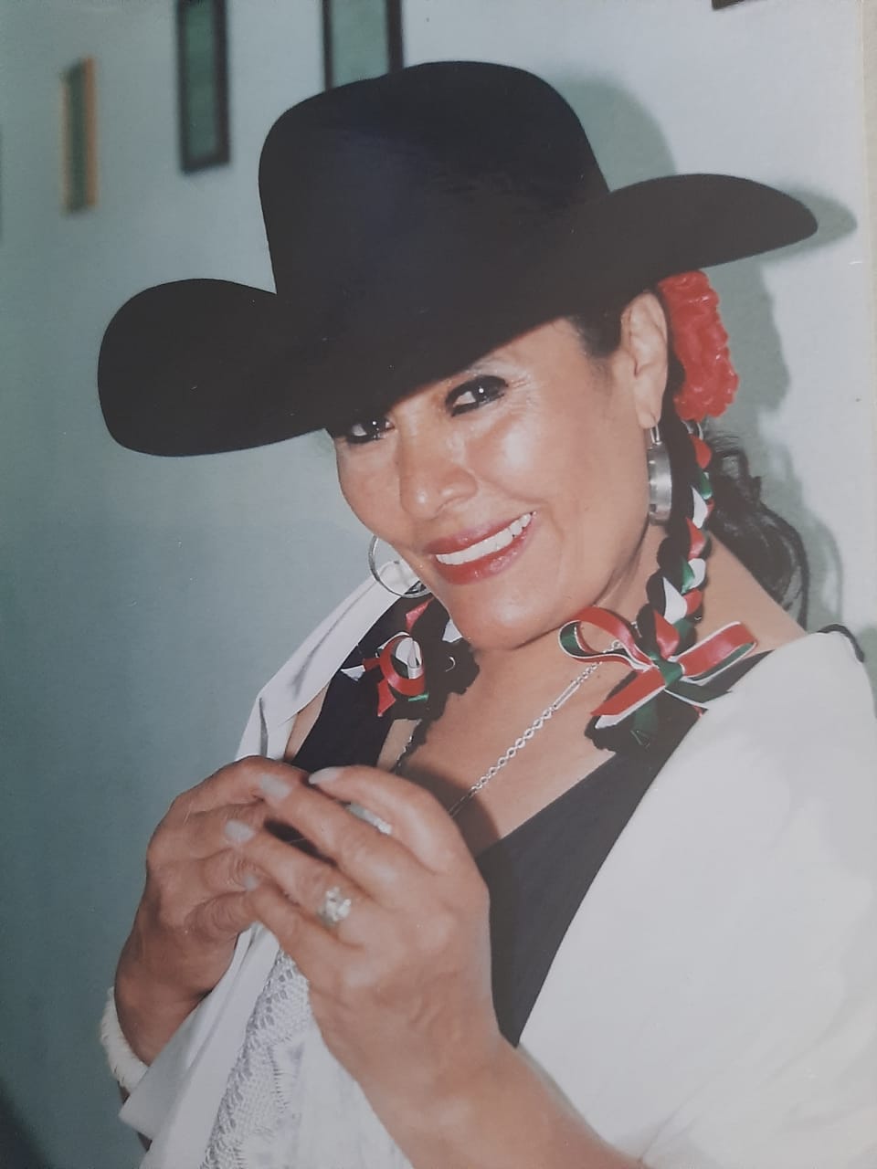 ANGELES ALVARADO
 LA FLOR DE MICHOACÁN
BIOGRAFIA LA EXITOSA DE RADIANTV 