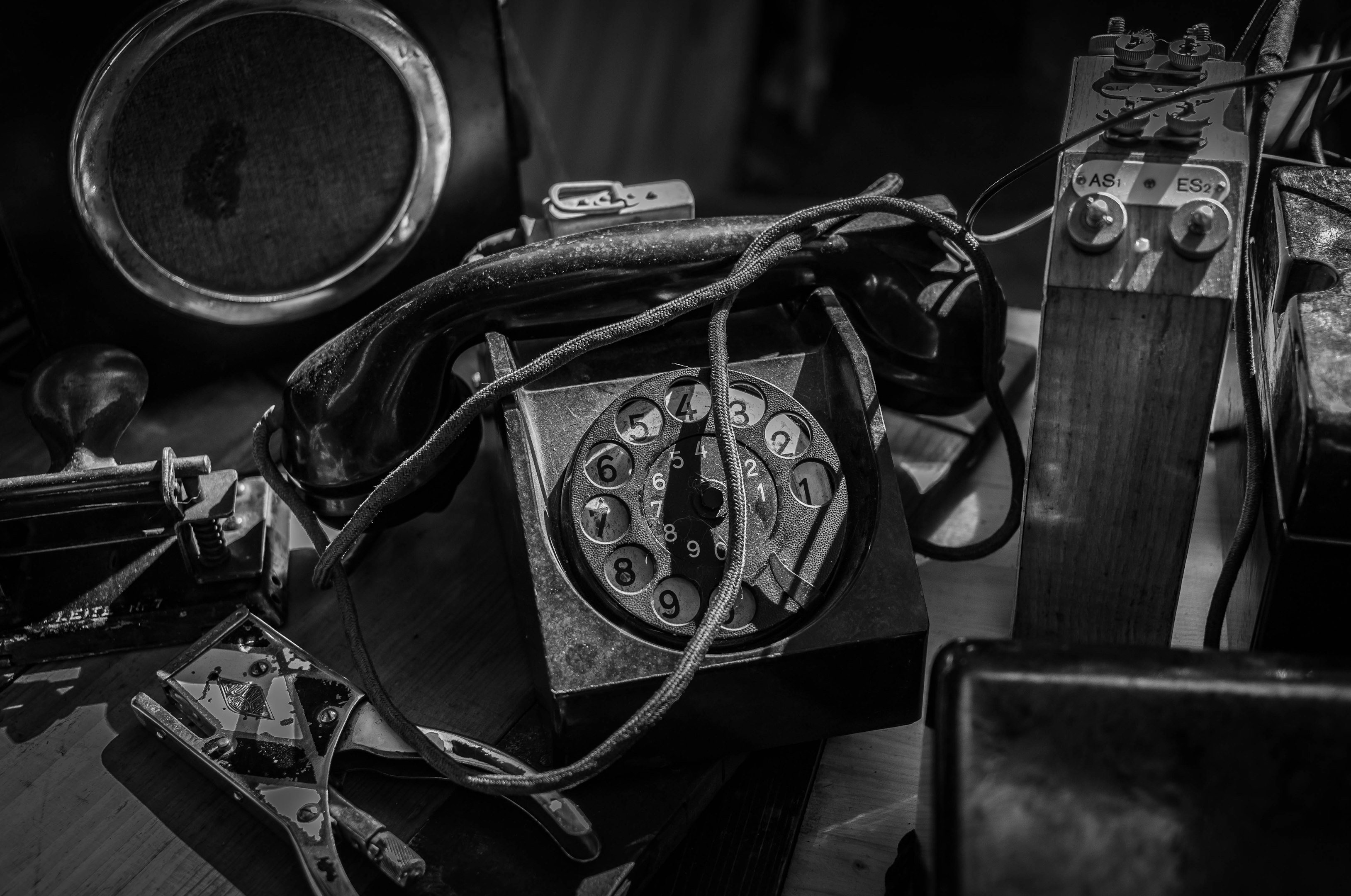 photography of black dial telephone