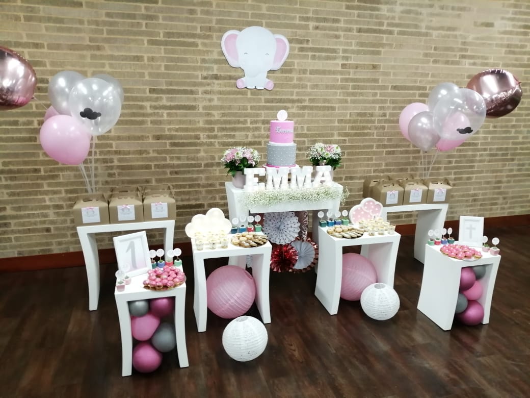 * Kit 7Mesas Pata Ola Blancas
300.000
mesa principal 80 alto
80 ancho
29 profundidad
por unidad 50.000