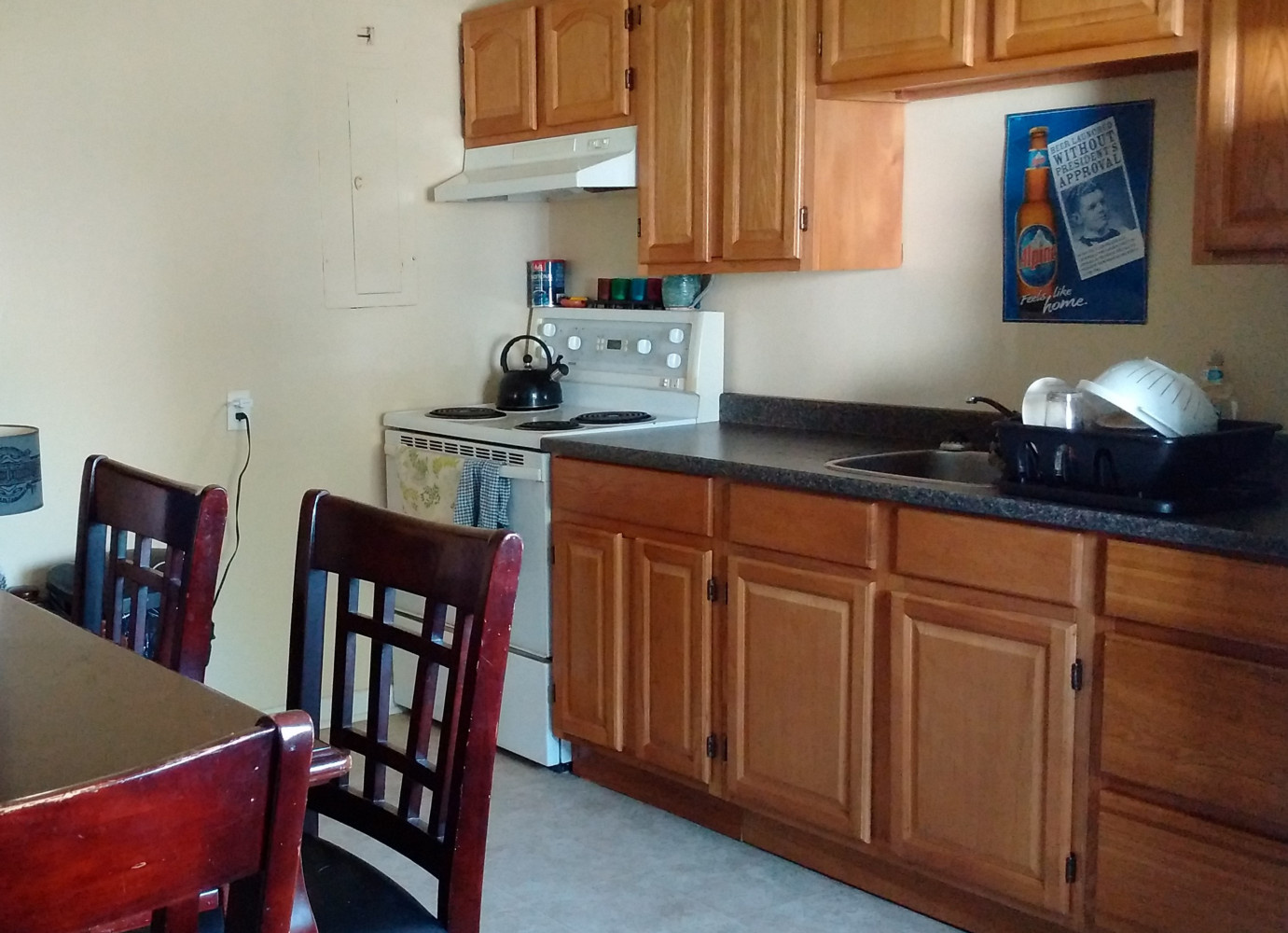 165 Queen #4 Kitchen