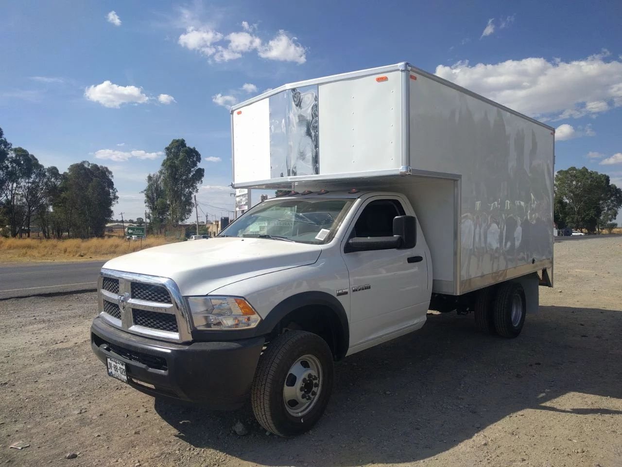 camper volado chasis