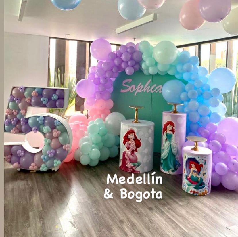 Numero Hueco Para Globos
Medidas: 1.40 Metros
Con Globos $150.000
Sin Globos $60.000
Unidad