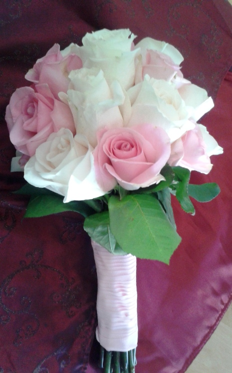 https://0201.nccdn.net/4_2/000/000/05a/a3f/pink-rose-wedding-bouquet.jpg