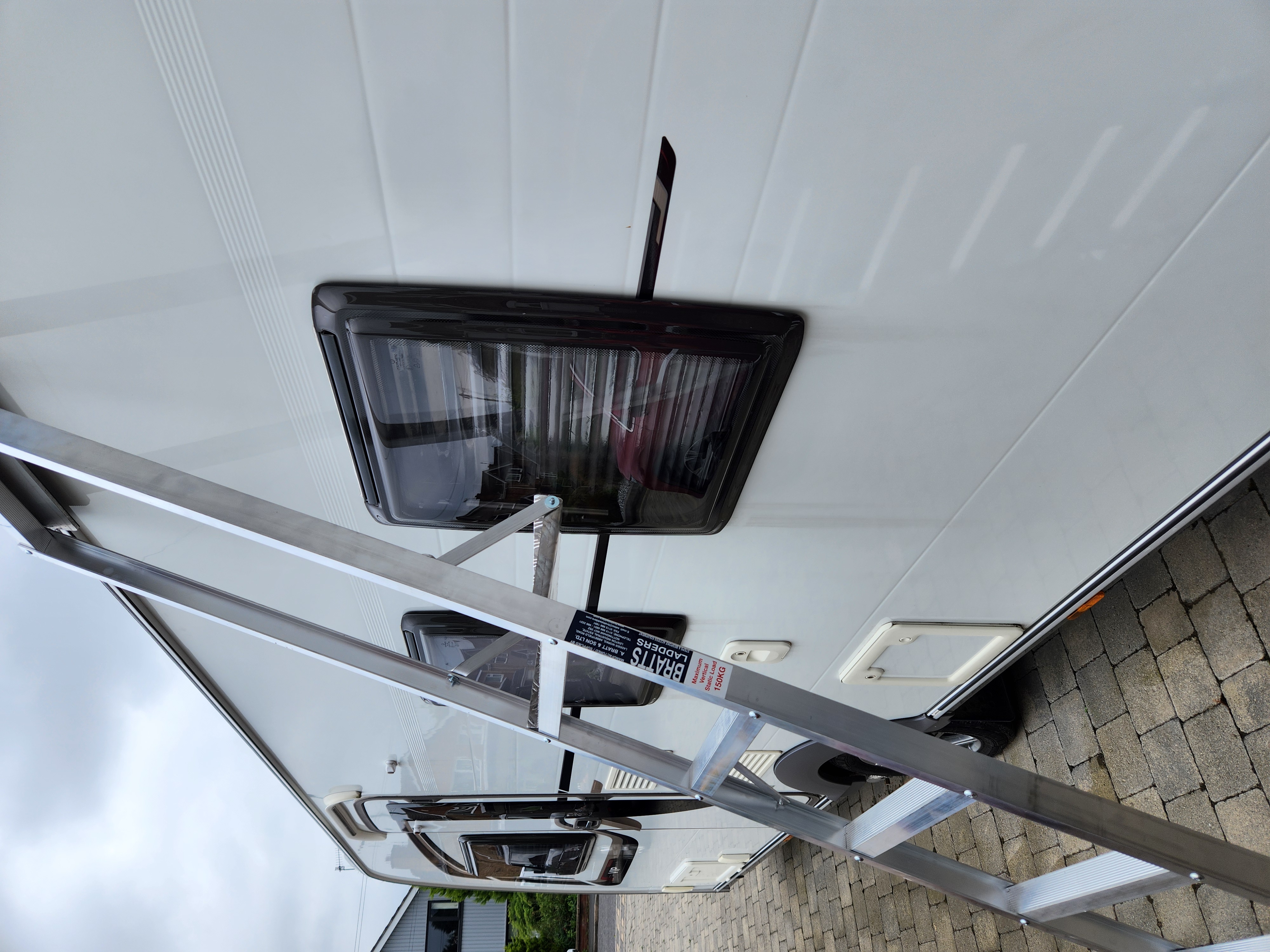 Caravan ladder platform