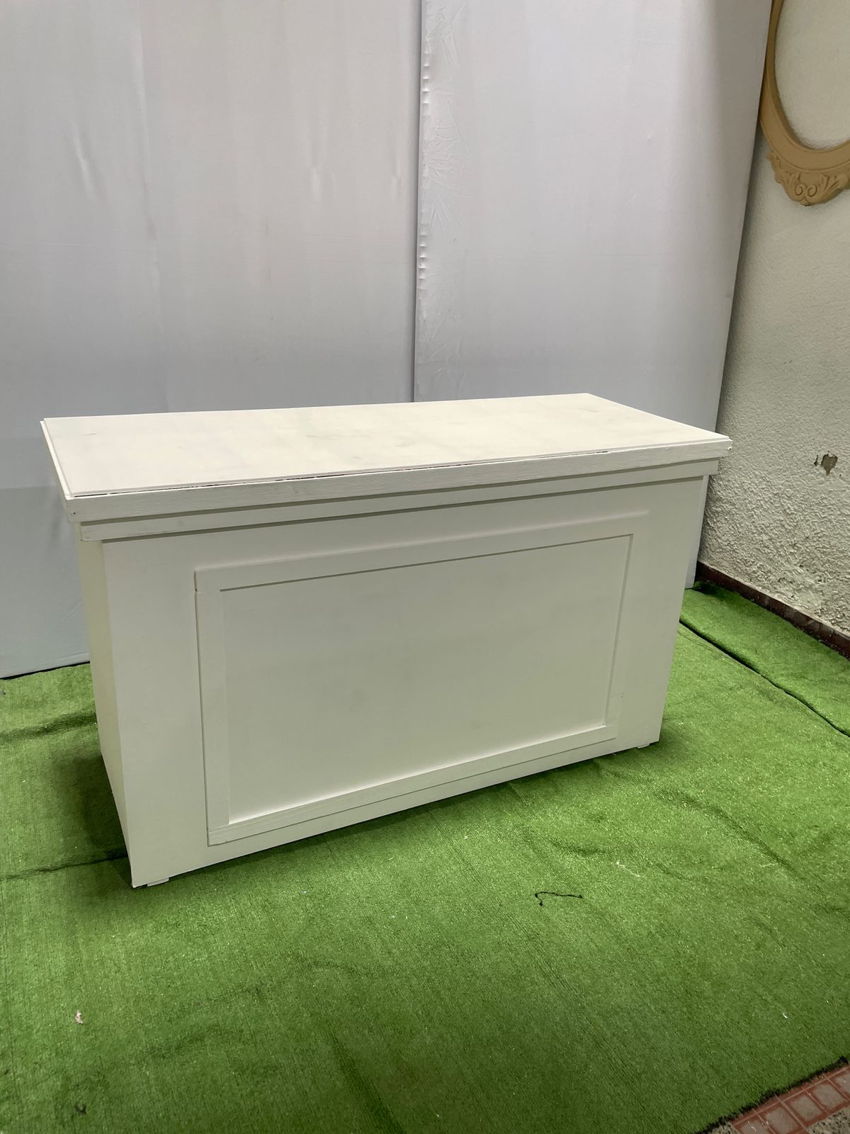 Mesa rectangular Textura
Mesa solo interior
$150.000 Alquiler
Tapa 1.35mX52cm
Altura 80cm