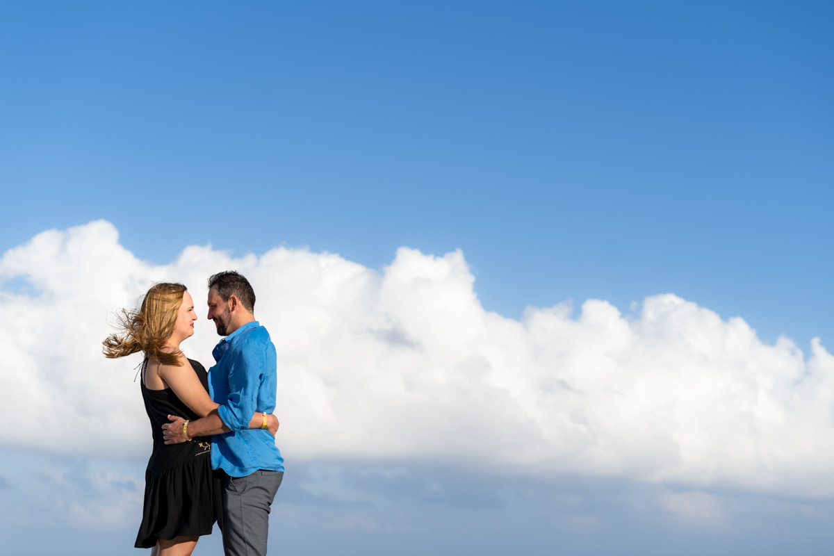 https://0201.nccdn.net/4_2/000/000/05c/240/mariachi-surprise-playa-delfines-cancun-couple-session-lux-artif.jpg