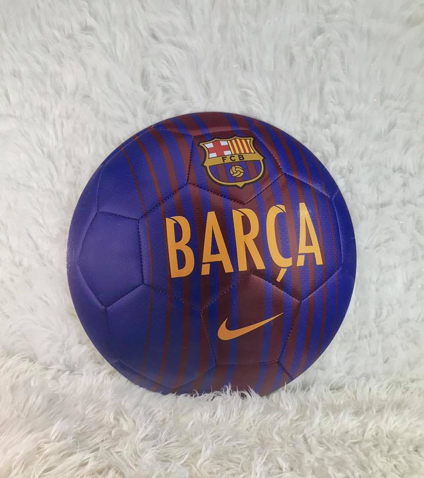 Balón de futbol
Alquiler $ 40.000
Diametro 59cm 