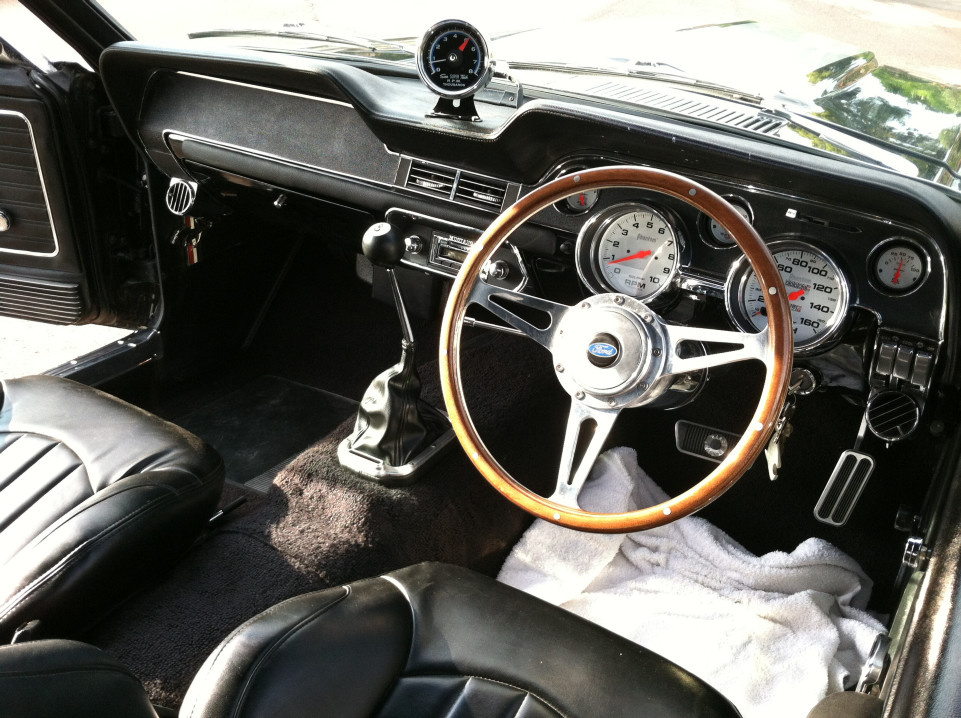 New gauges, steering wheel and Lokar Shifter