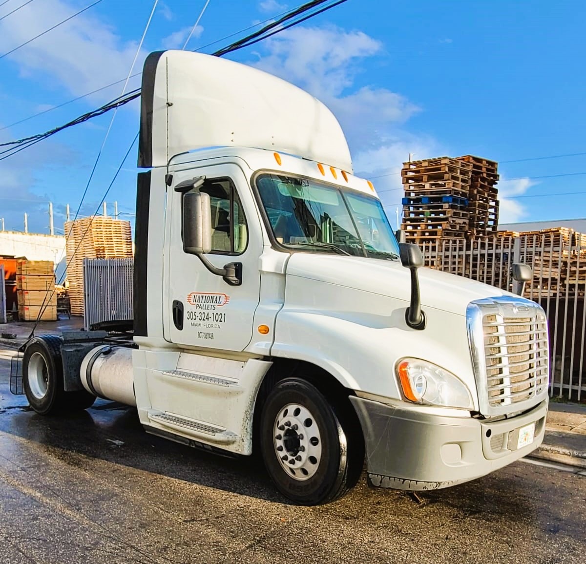 Pallets for Sale in Tropical South Florida