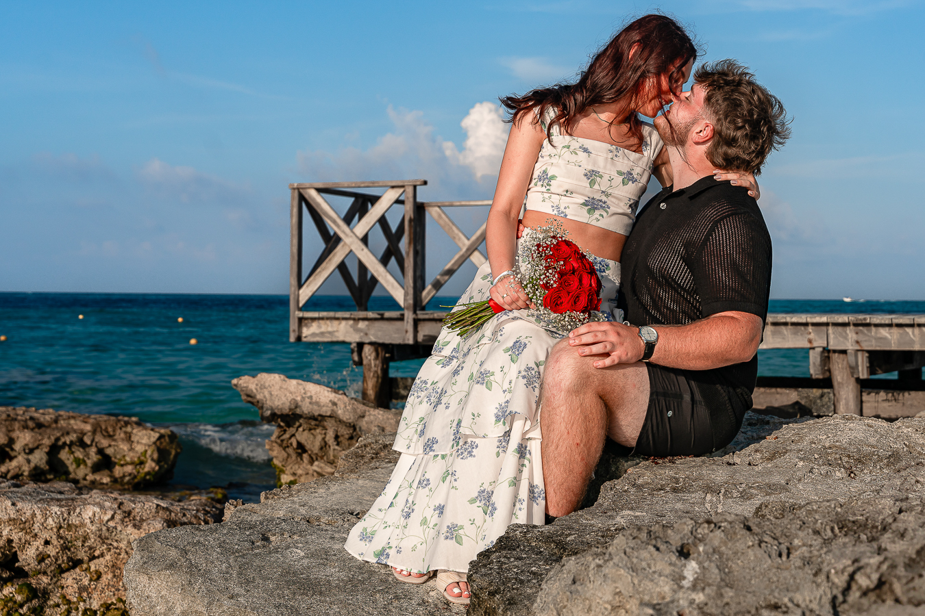 https://0201.nccdn.net/4_2/000/000/05e/0e7/romantic-proposal-in-cancun-sunset--riu-palace-las-americas-canc.jpg