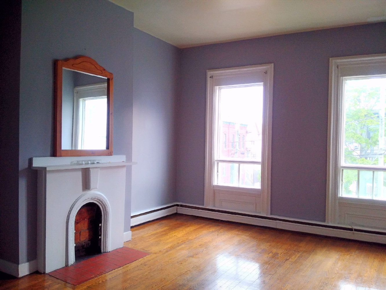 120 Pitt #4 Living Room