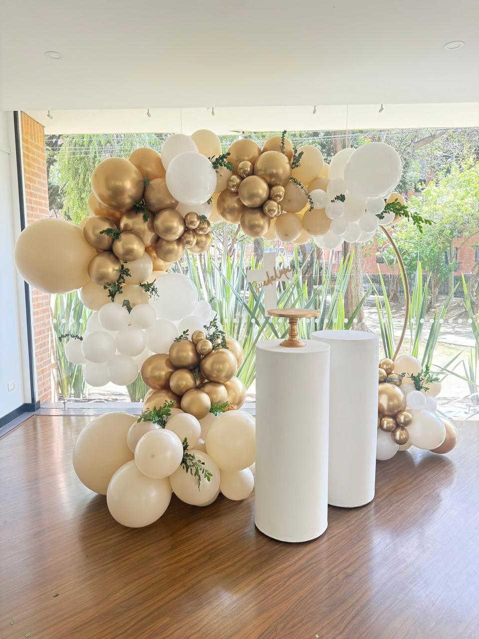 Mesas Cilindricas
Medidas:
Mediana 40, 5D X 1,02 M Altura.
$ 50.000