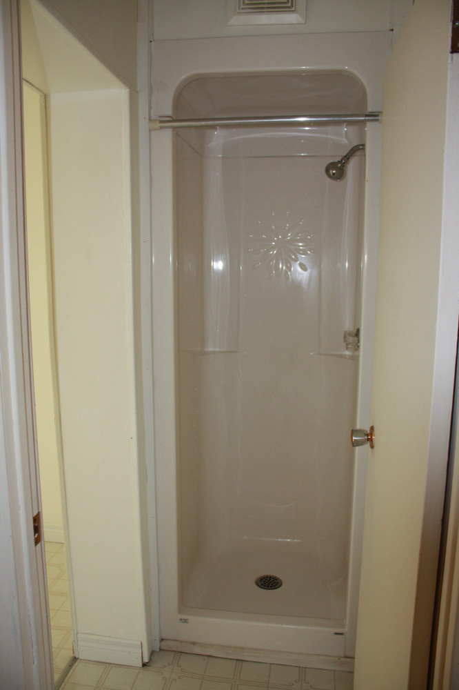 119 Queen Street West Shower