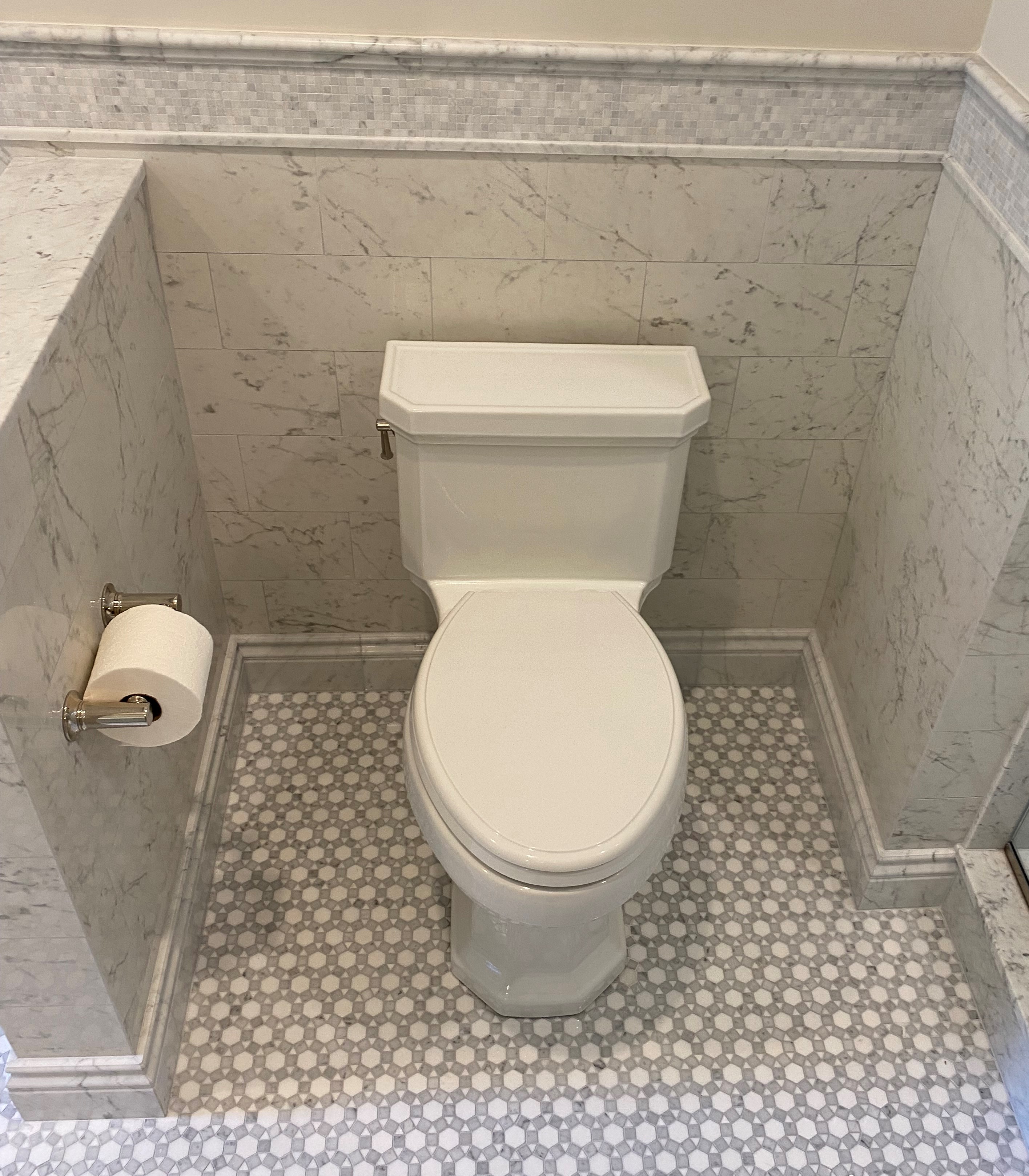 https://0201.nccdn.net/4_2/000/000/060/85f/galanski-toilet.jpg