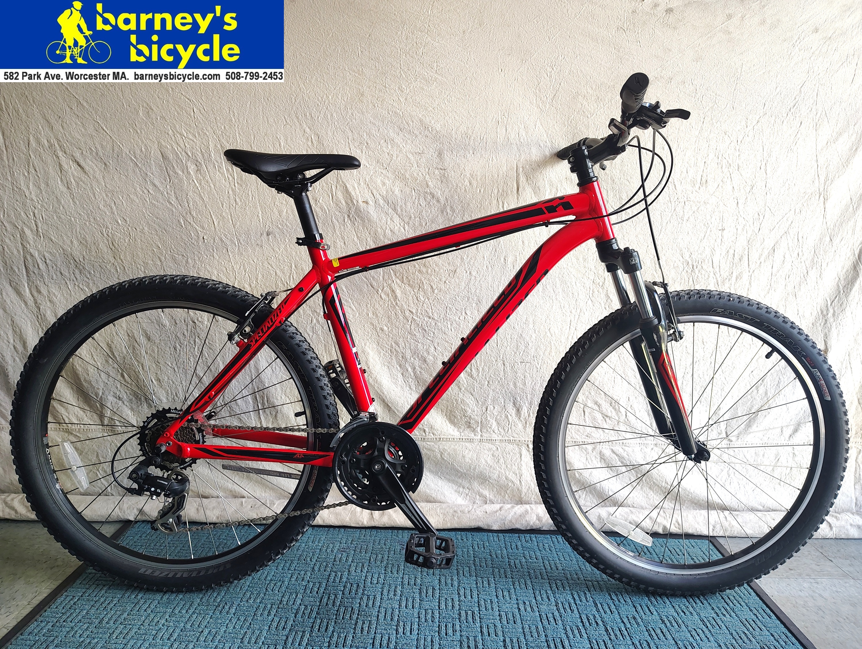 Specialized Hardrock
Frame Size: 19" LG / Rider Height: 5'9-6'0
Price: $479.00 (Condition: Excellent)