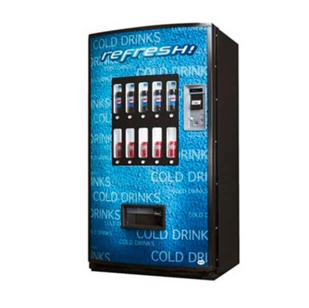 VENDO PICTURED 721
Máquina con excelente presentación e imagen renovada.
10 selecciones.
Capacidad para 300 botellas de PET de 600ml.
Cuenta con sensores de caída que garantizan la entrega del producto.
Capacidad para 680 latas de 355 ml.
Consumo de energía 7.6 kwhr / 24 hrs.
Refrigerante ecológico.
Medidas 200cm *100 cm* 88cm.
Totalmente automática y programable.