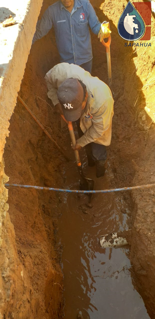 EXCARVACION PARA REPARAR TUBERÍA DE DRENAJE EN AV. SAN MIGUEL, COL. SAN MIGUEL