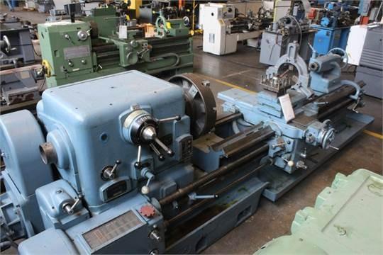 TORNO PARALELO
Marca: DEAN SMITH & GRACE
Origen Inglaterra,
Volteo 25''in
Mas Escote
Largo de bancada 96''in