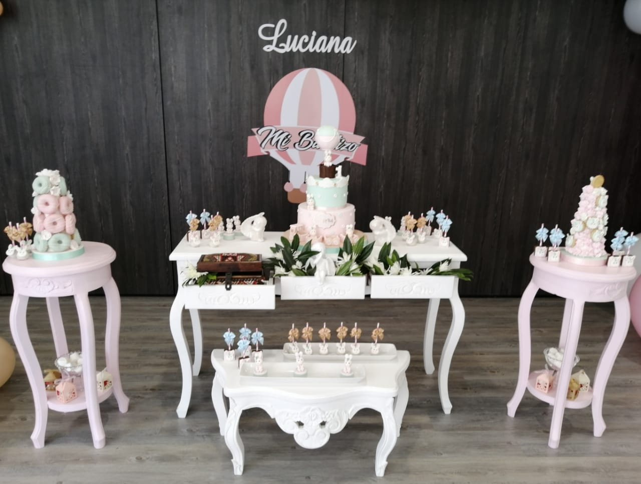 Pata Curva Blanca 3 Gavetas
$100.00 Altura 80cm X 120cm Ancho
35cm Profundidad
* Isabelina Enana $ 60.000
* Aux Rosadas $ 50.000