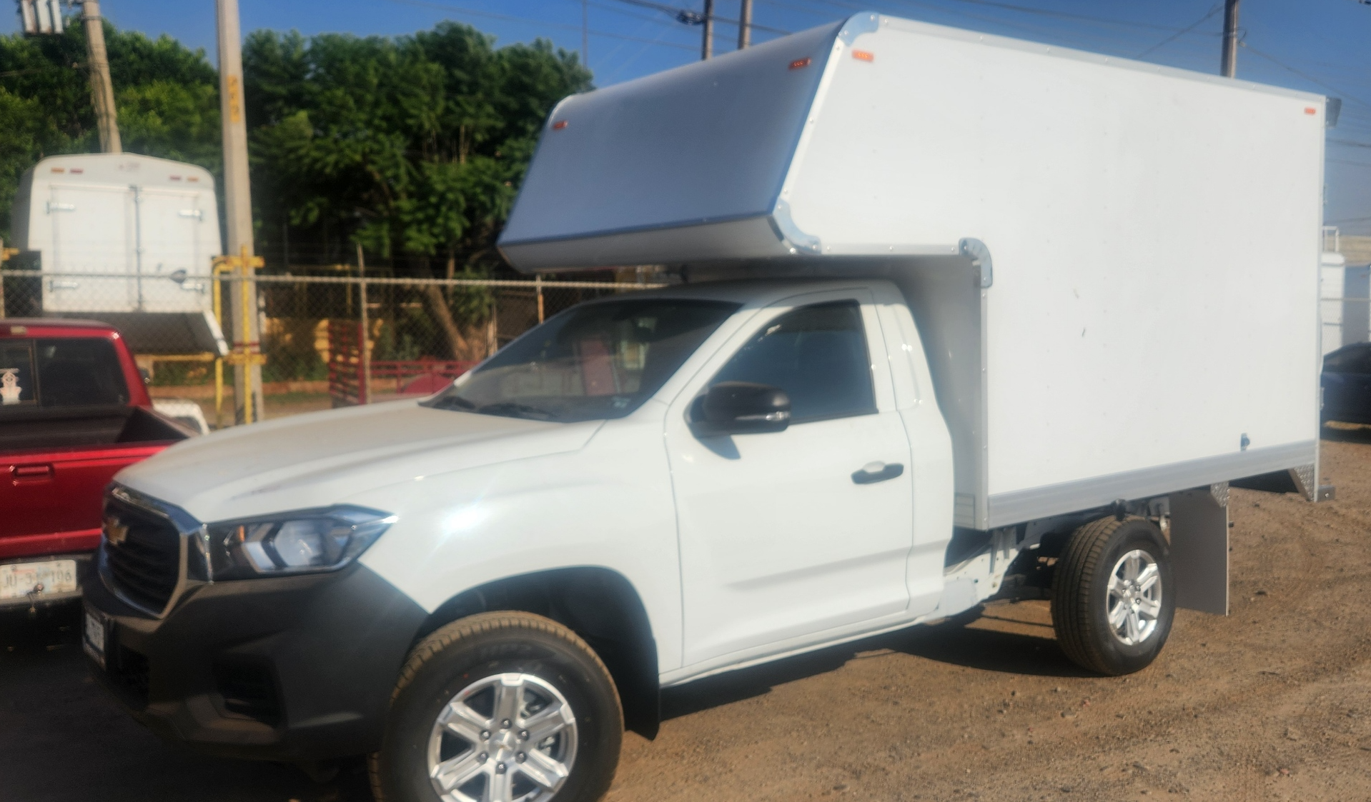 campers volado chasis nissan  