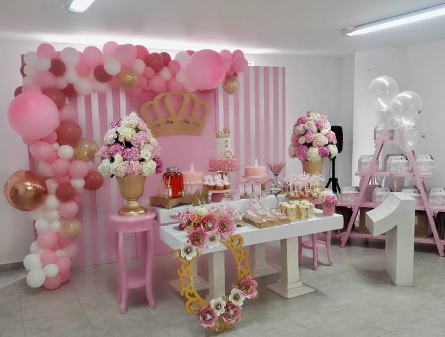 Mesón Doble Blanco $ 120.000
Aux Rosadas $ 50.000