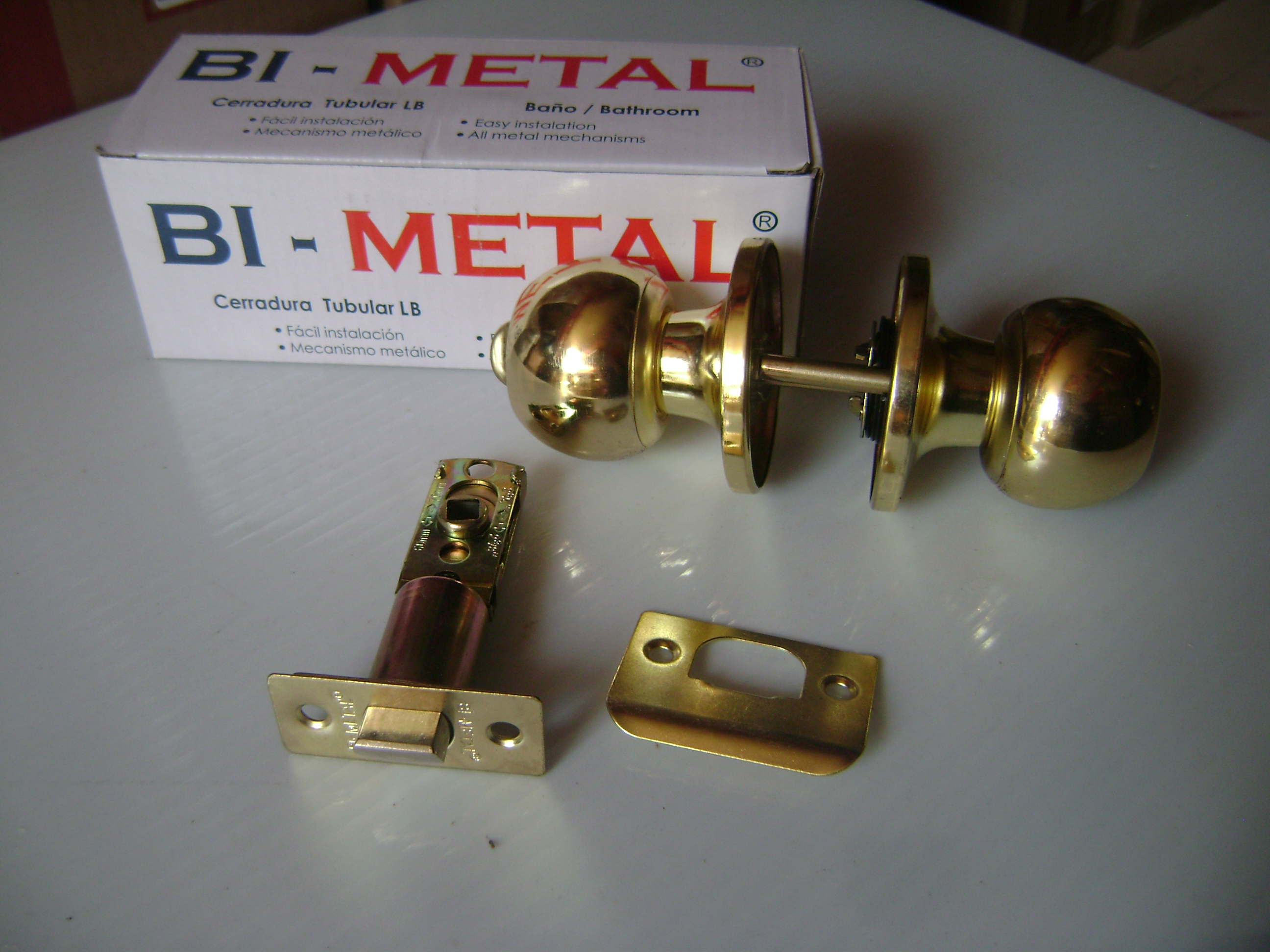 CERRADURA TUBULAR 3005 LATON BRILLANTE 
CÓDIGO: 3005LB
