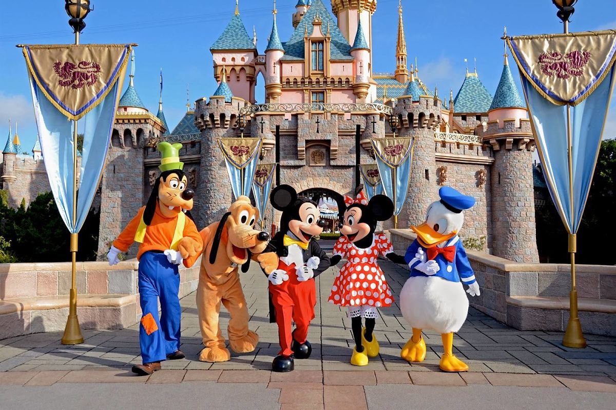 https://0201.nccdn.net/4_2/000/000/064/d40/disney-1200_opt.jpg