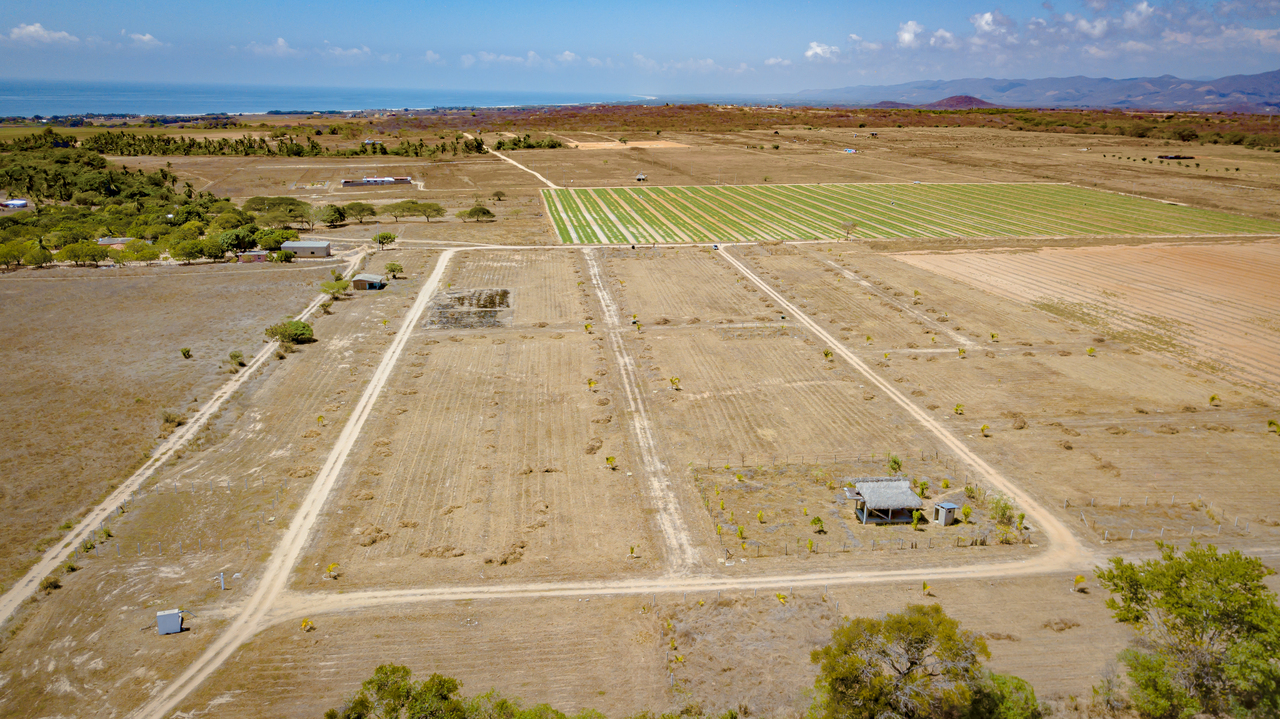 Servicios De Agua Y Luz Subterranea
