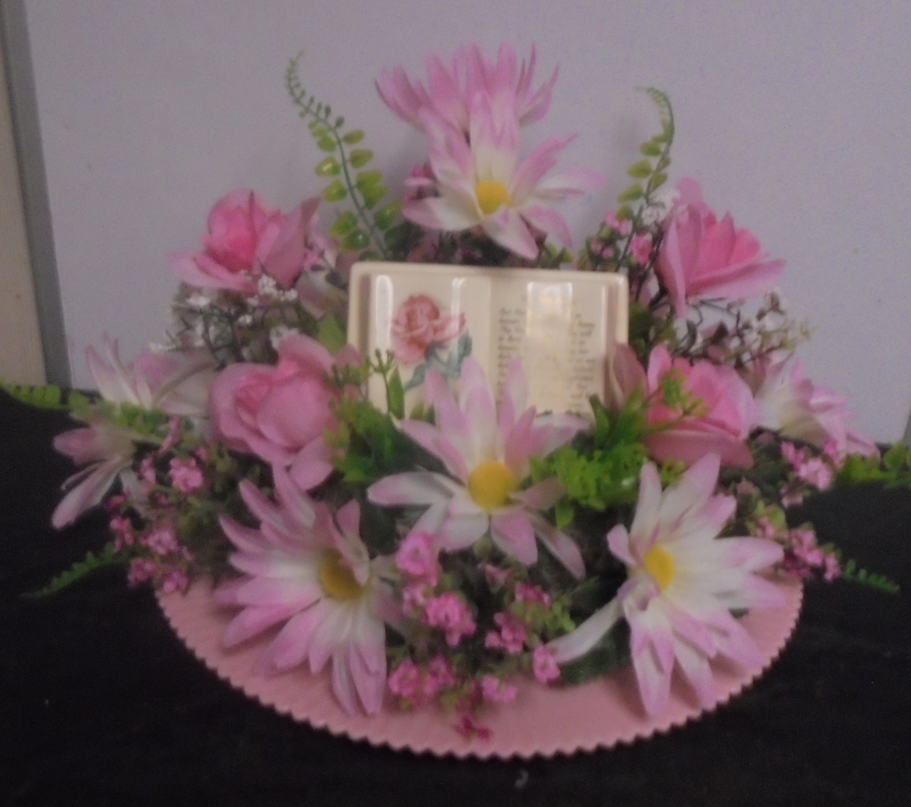 (33)  "Silk" Pink Arrangement
(The Lord's Prayer) 
$45.00