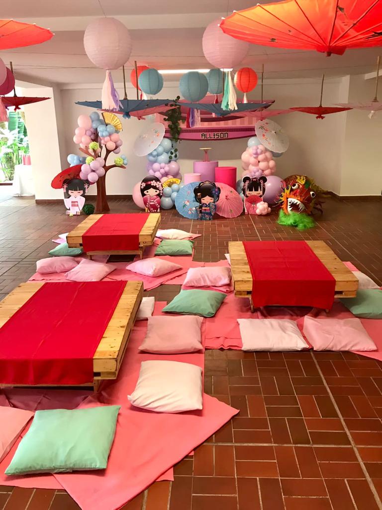 1Mesa Picnic Baja + 6 cojines + tapete+
Camino de Mesa
1m x 1.17cm
Alquiler $ 80.000
Precio Unitario