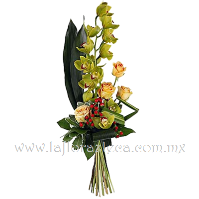 MD - 136  $1,280
Bouquet de orquídea cymbidium verde y rosas naranja