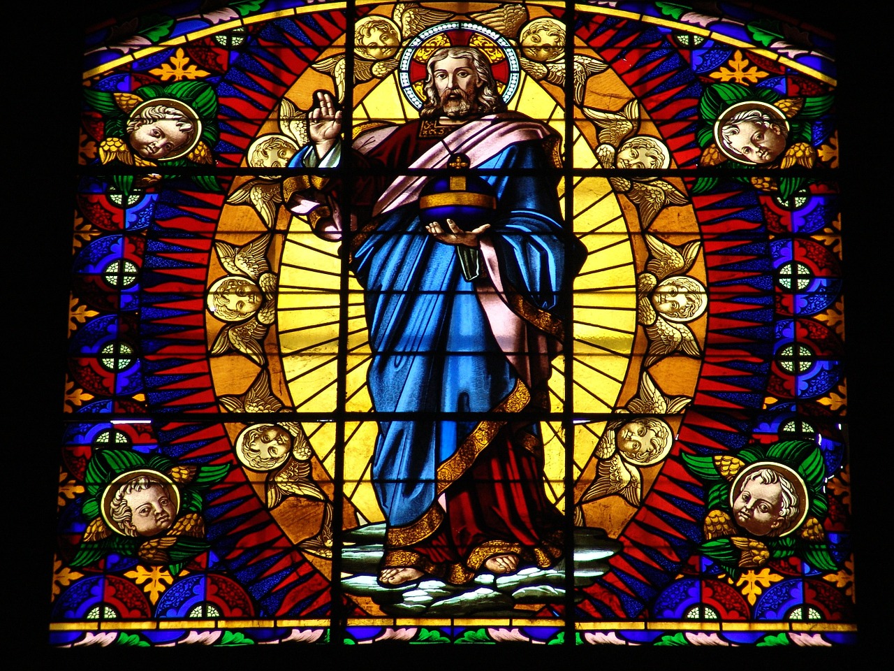 https://0201.nccdn.net/4_2/000/000/064/d40/stain-glass-3.jpg
