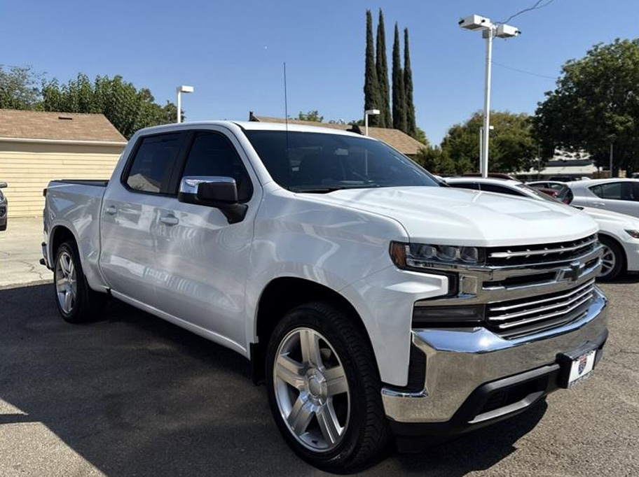 2019 Chevrolet Silverado 1500 Crew Cab from 33 Auto Sales (asncars.com)
Miles: 30,600
Drive: 2WD
Trans: Automatic, 8-Spd w/Overdrive
Engine: V8, EcoTec3, DFM, 5.3 Liter
Stock: 836
VIN: 1GCPWCED8KZ111971