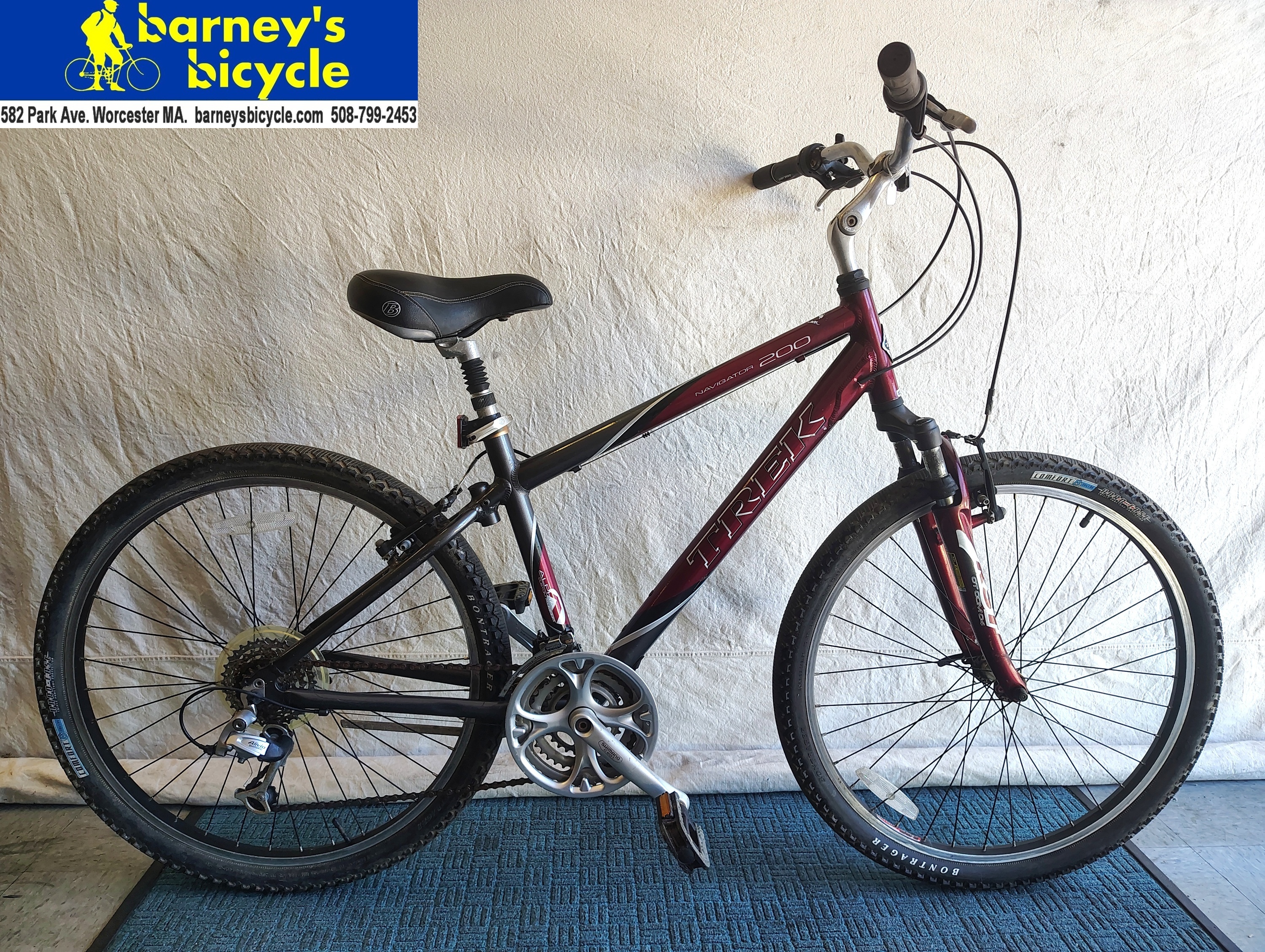 Trek Navigator 200
Frame Size: 17" MD / Rider Height: 5'6-5'9
Price: $379.00  (Professionally Tuned)
