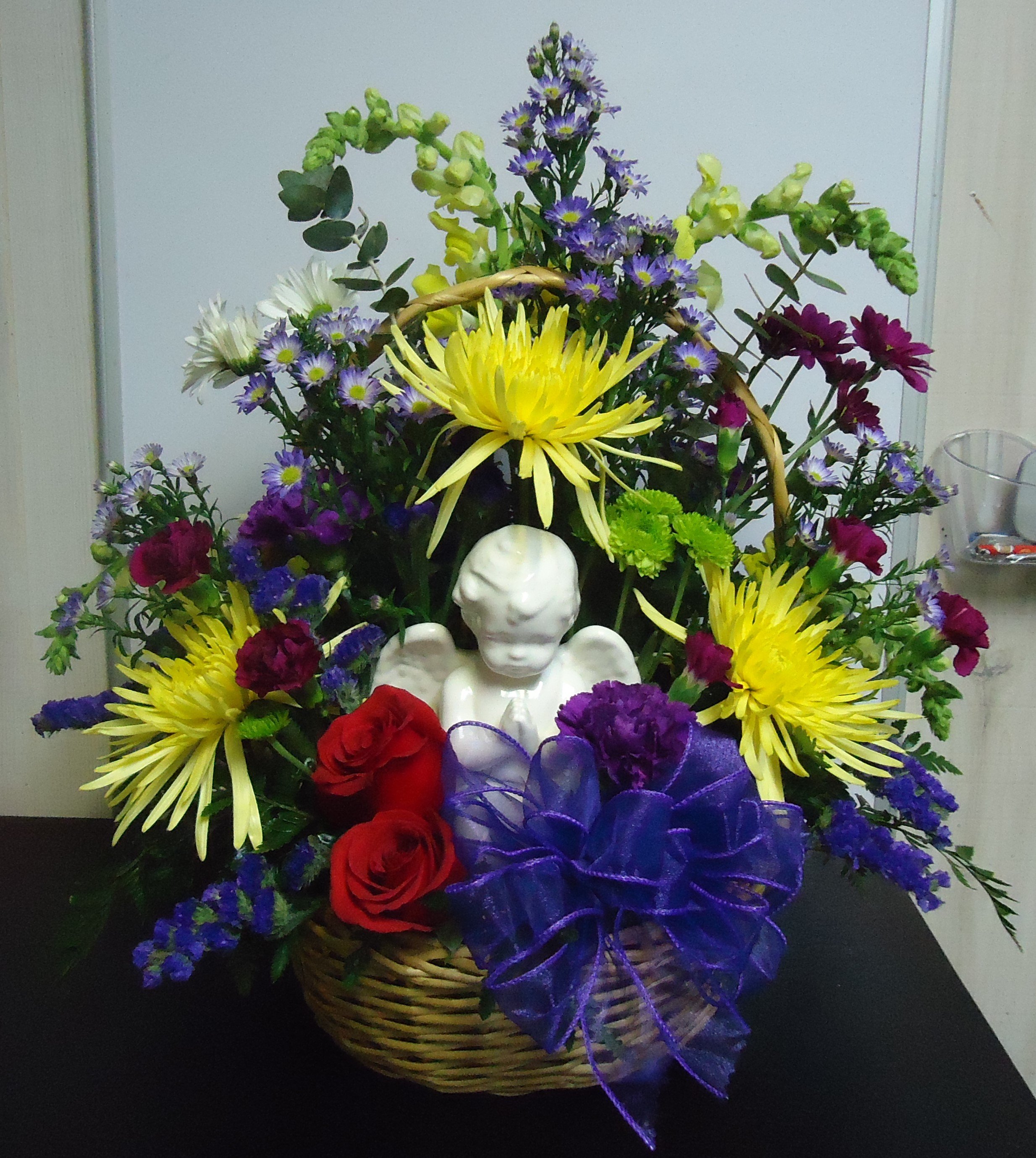 (21) "Fresh" Mix Basket
W/ Angel
$125.00