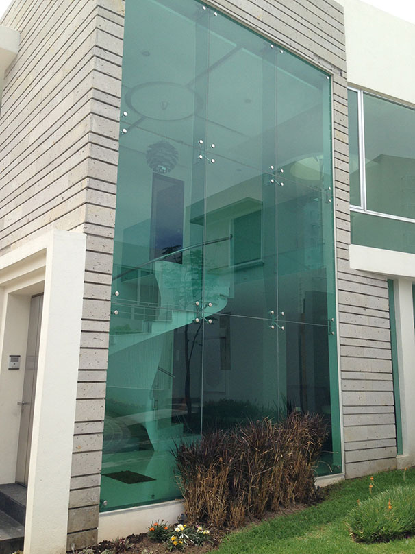 Vidrios y Aluminios del Pueblo - Fachada de cristal