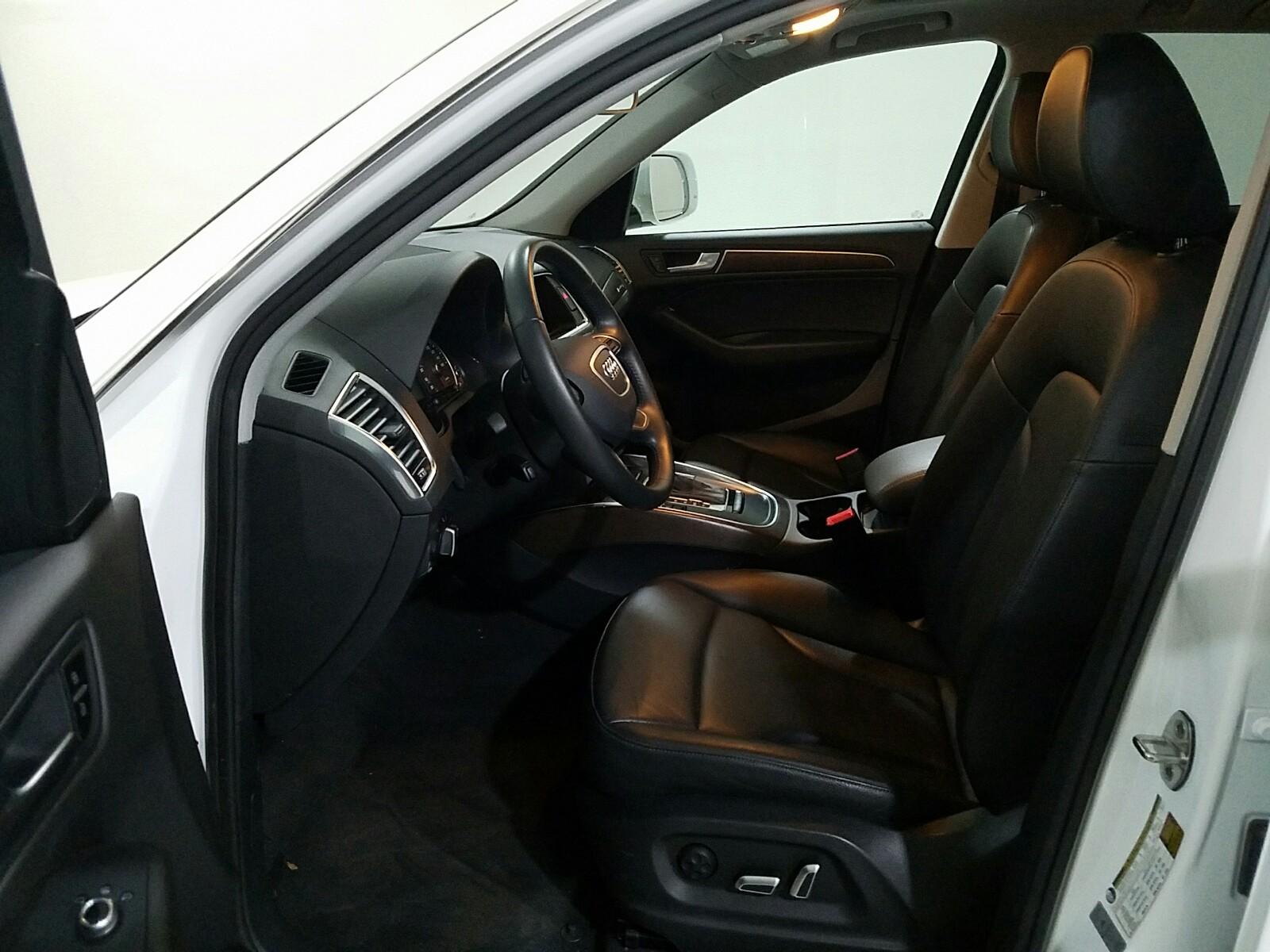 INTERIORFRONT INTERIORFRONT