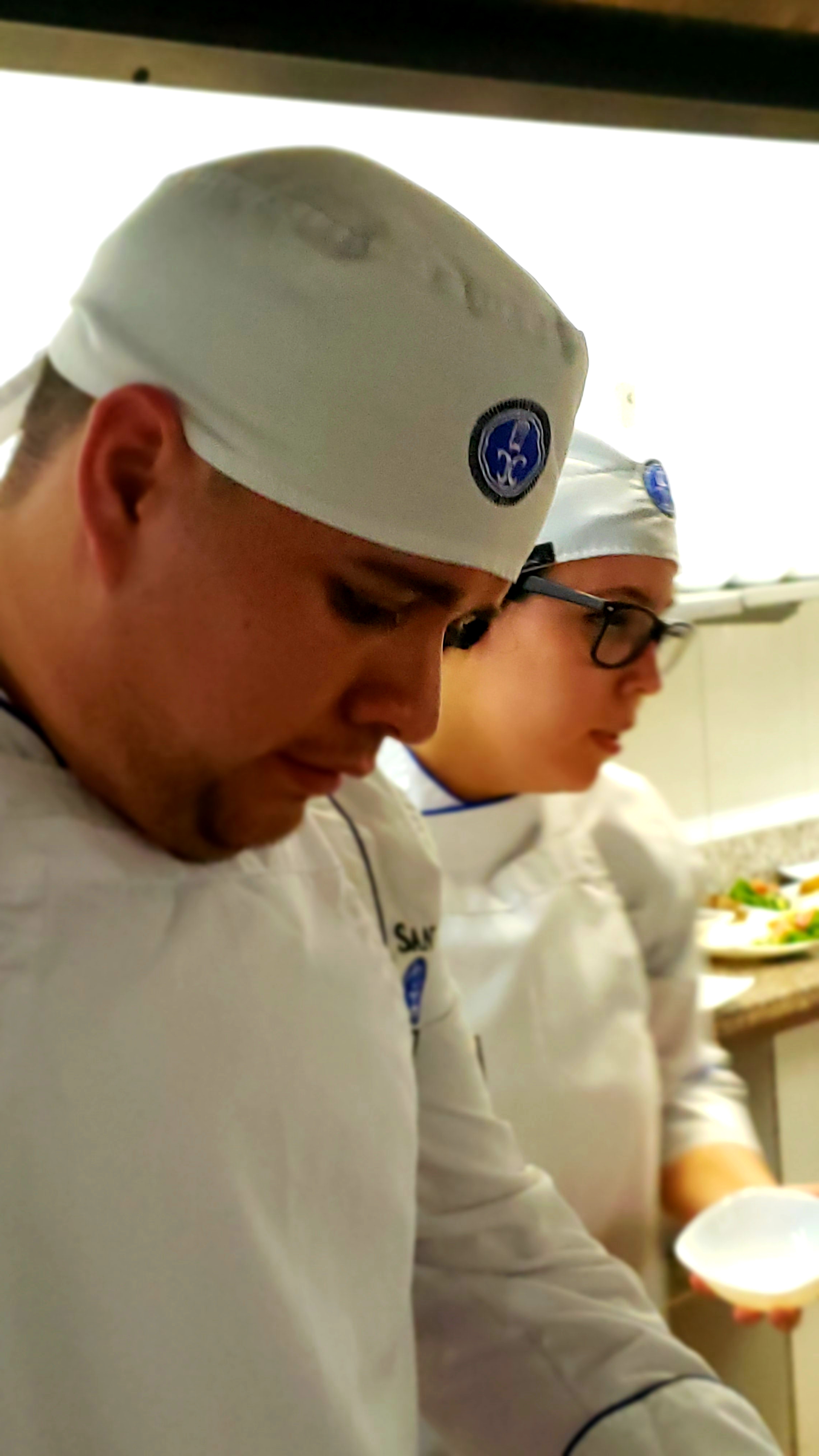 Visita San Isidro Instituto Superior - Cuenca Clase demostrativa, métodos y técnicas de preparación de la gastronomía ecuatoriana.