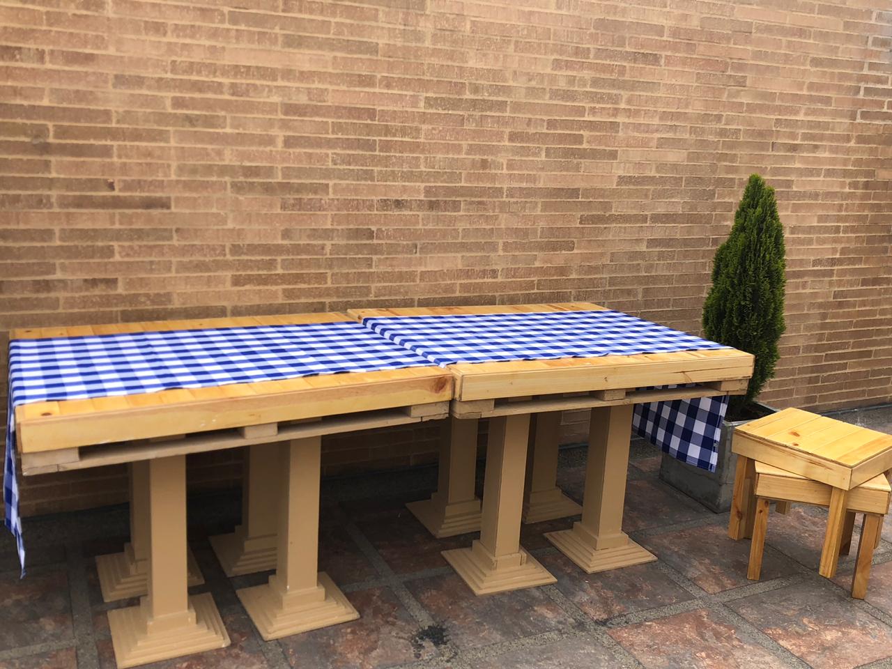 * Mesa Picnic Alta
1m x 1.17cm c/u
$ 50.000
Camino de Mesa
$10.000
Imagen referencial dos mesas unidas
{precio solo una }