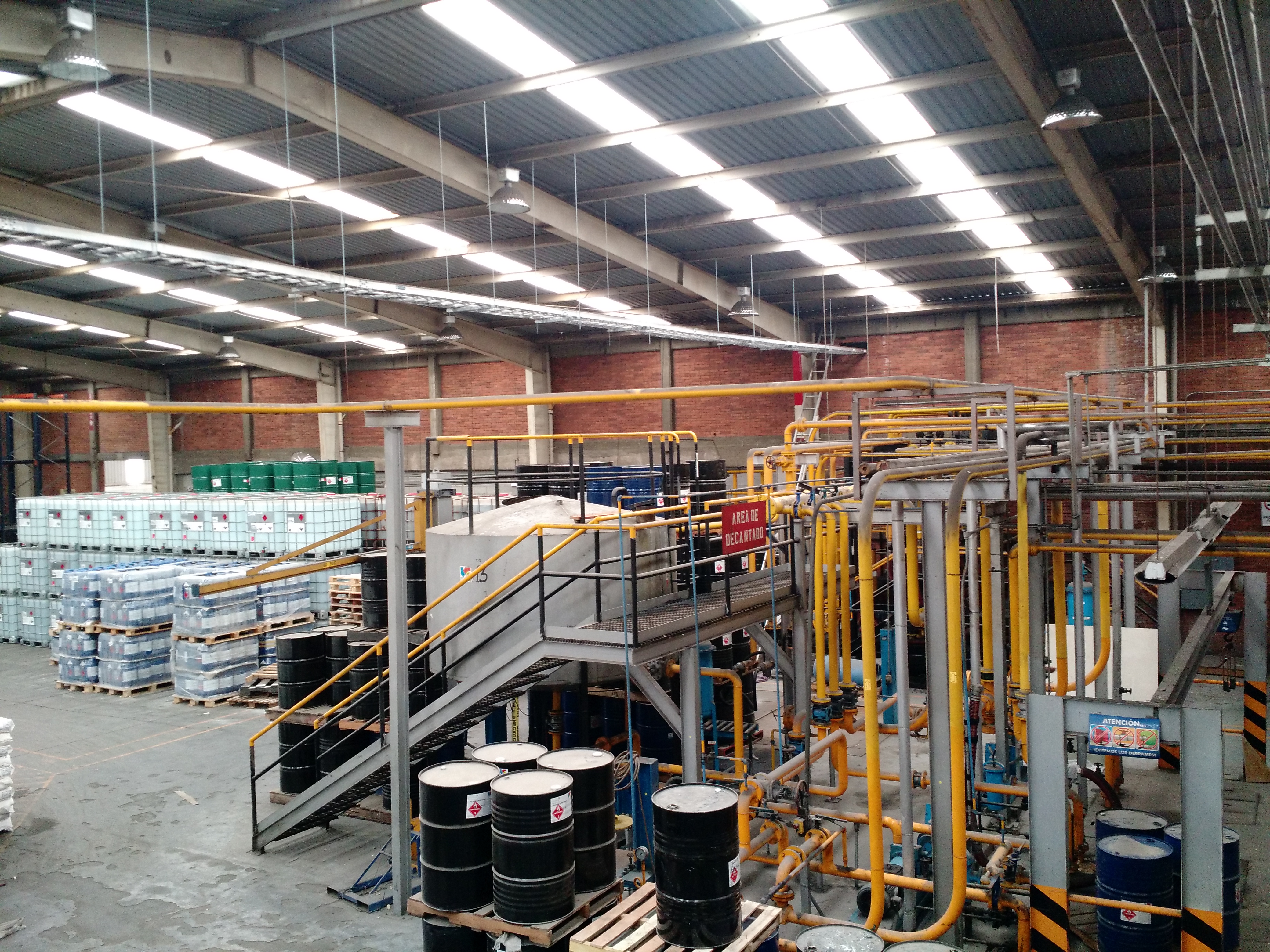 INSTALACIÓN DE ALIMENTADOR PARA MAQUINARIA.