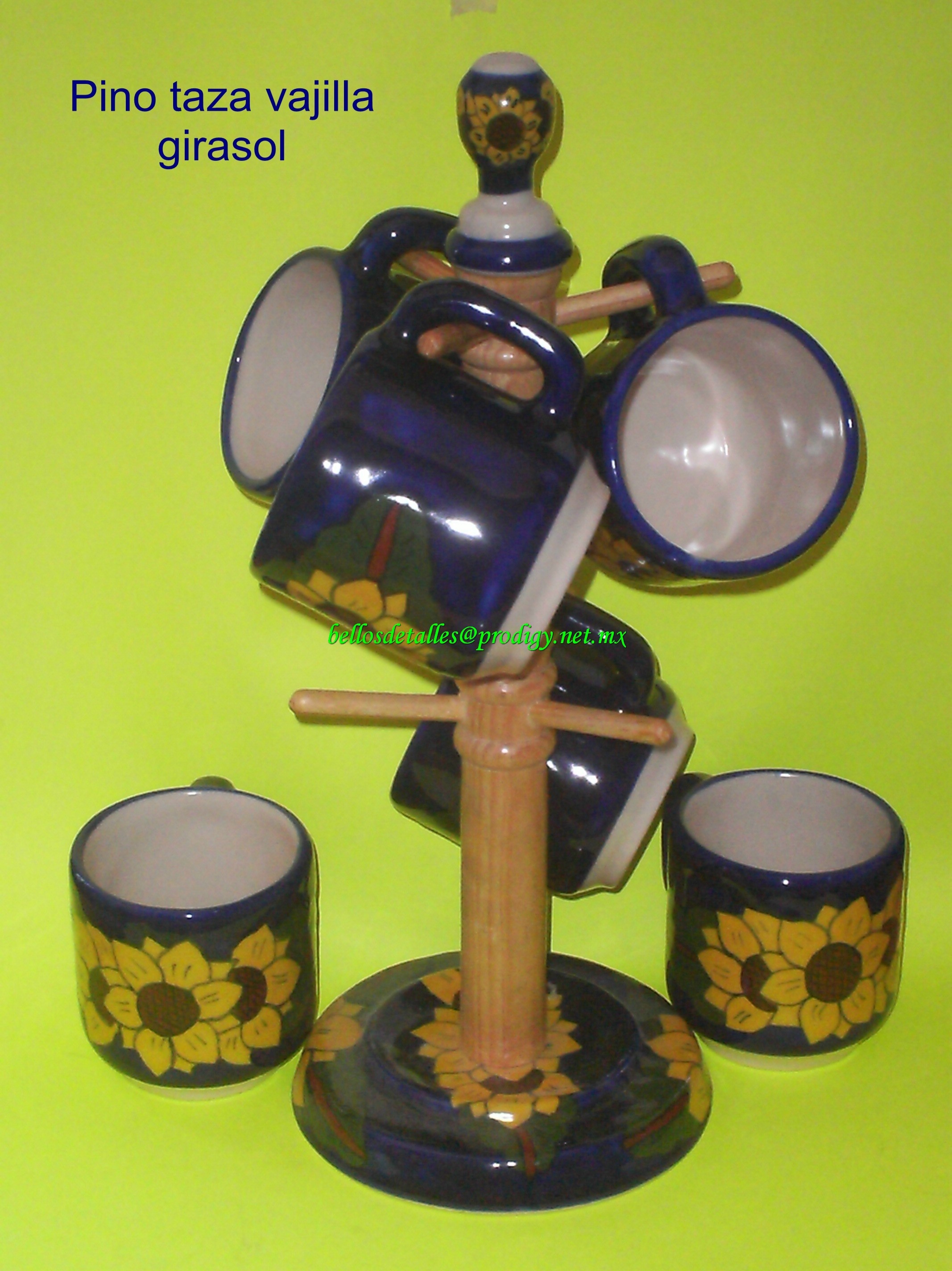 https://0201.nccdn.net/4_2/000/000/06b/a1b/Pino-con-taza-vajilla-girasol-2134x2848.jpg