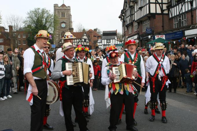 Sing along with the Merrydowners - Pinner 2008